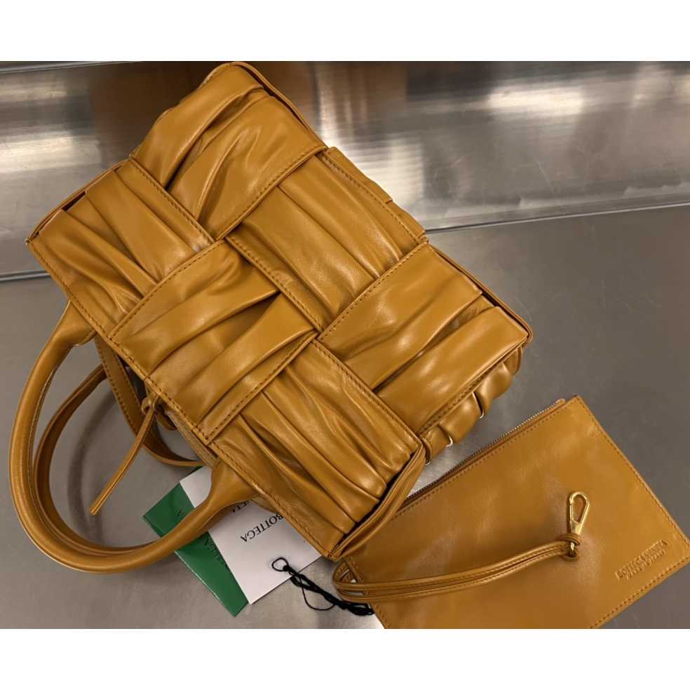 Bottega Veneta Mini Arco Tote Bag - FashionPlug