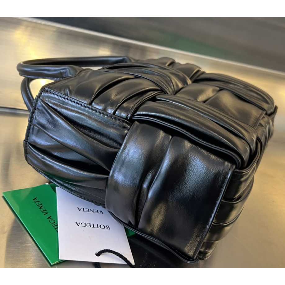 Bottega Veneta Mini Arco Tote Bag - FashionPlug