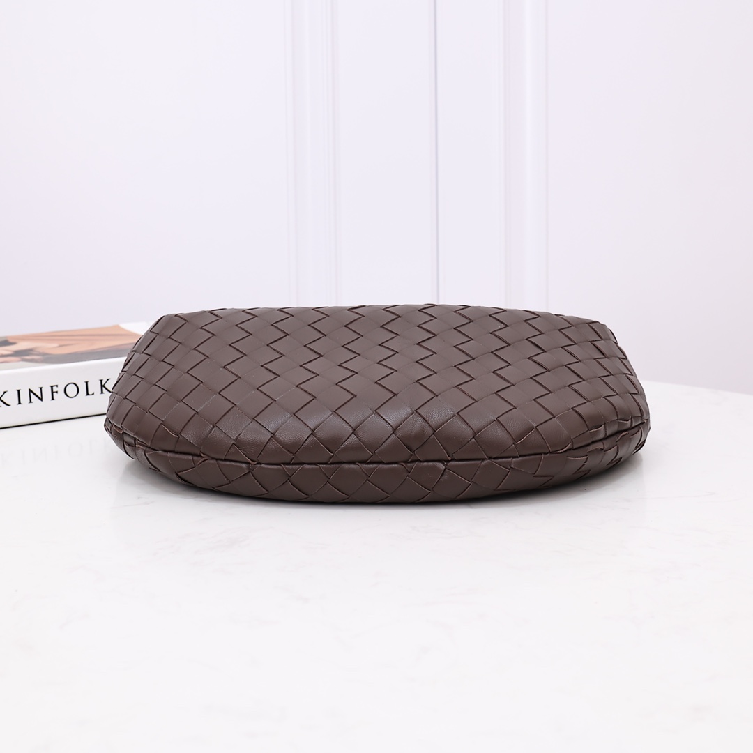 Bottega Veneta Teen Jodie - FashionPlug