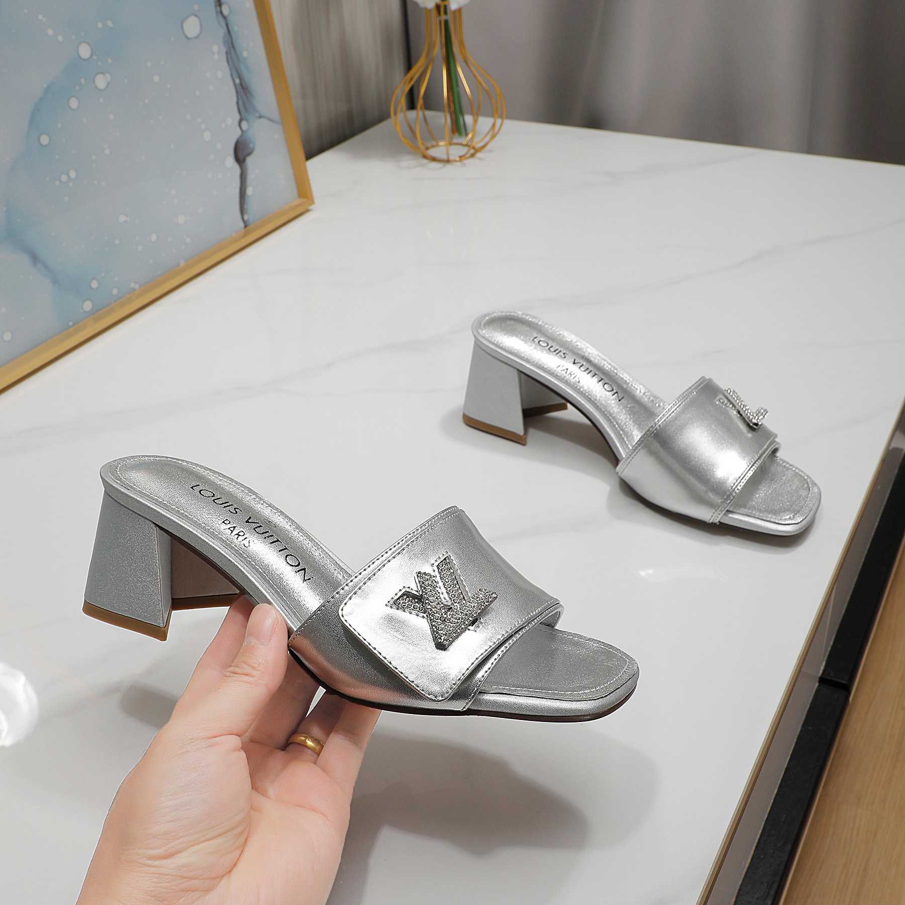 Louis Vuitton Shake Mule     1AB2PD - FashionPlug