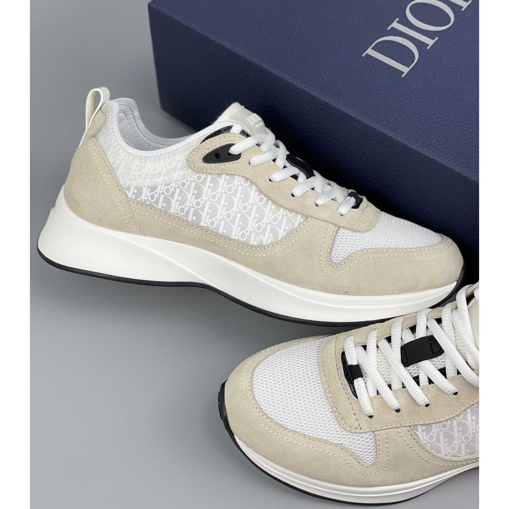 Dior B25 Runner Sneaker - FashionPlug
