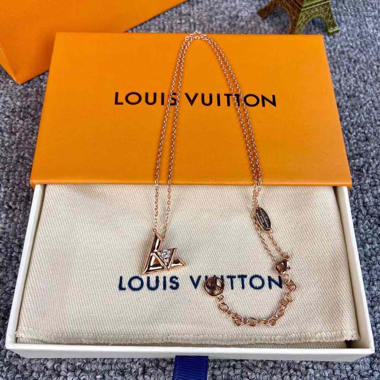 Louis Vuitton LV Volt One Small Pendant, Pink Gold And Diamond     Q93813 - FashionPlug