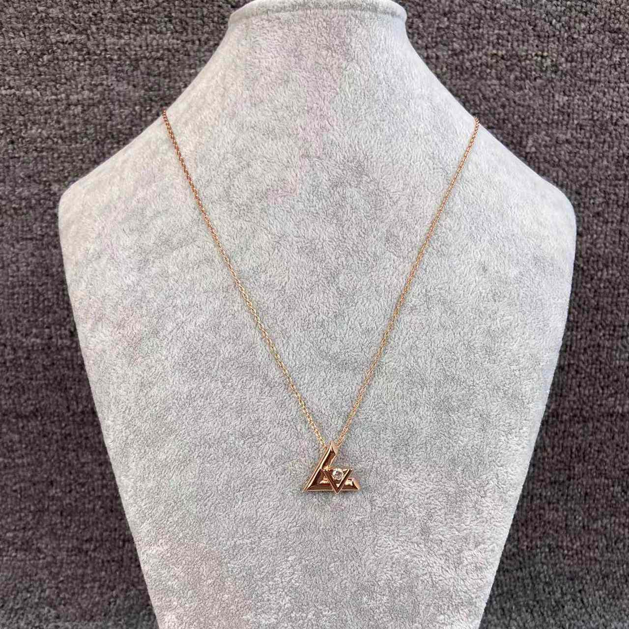 Louis Vuitton LV Volt One Small Pendant, Pink Gold And Diamond     Q93813 - FashionPlug