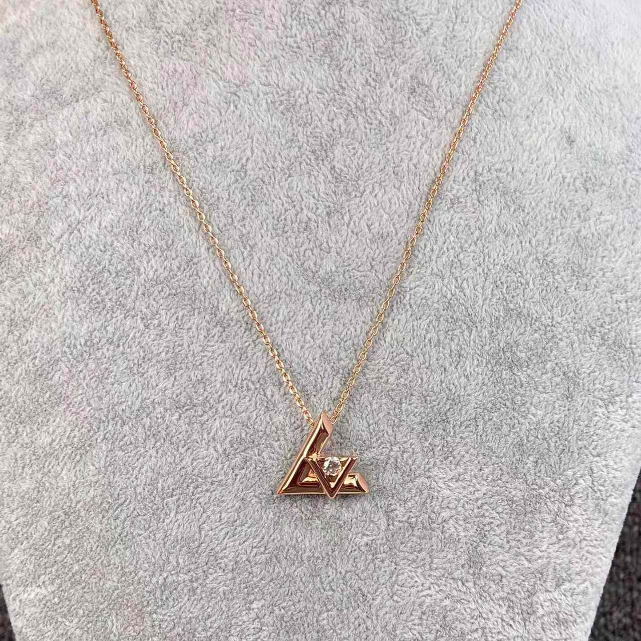 Louis Vuitton LV Volt One Small Pendant, Pink Gold And Diamond     Q93813 - FashionPlug