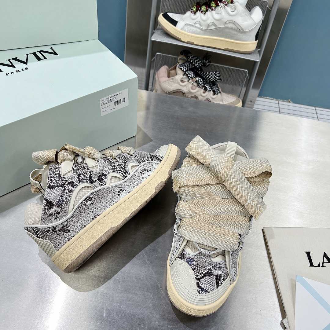 Lanvin Curb Low-Top Sneakers - FashionPlug