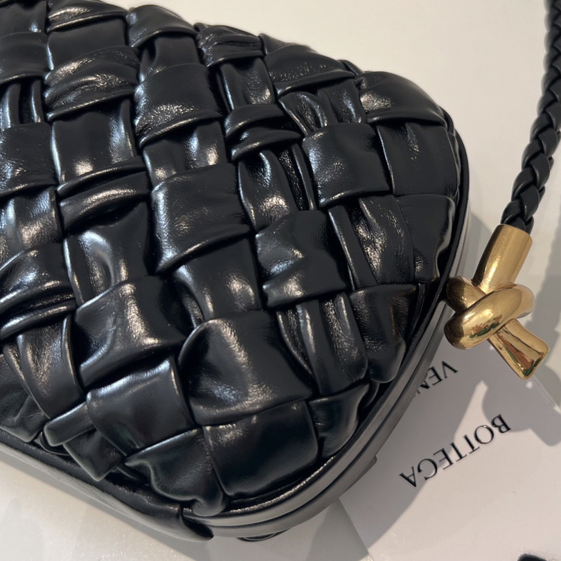Bottega Veneta Knot On Strap - FashionPlug