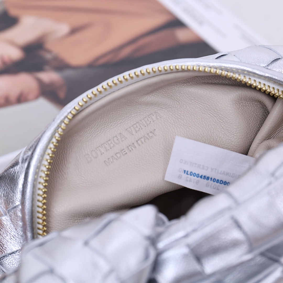 Bottega Veneta Mini Jodie - FashionPlug