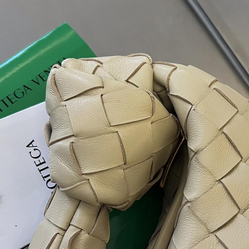 Bottega Veneta Candy Jodie - FashionPlug