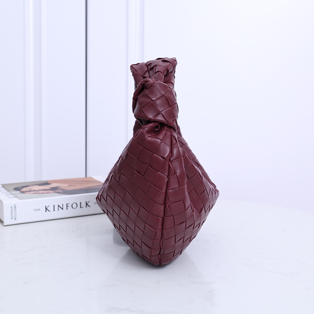Bottega Veneta Teen Jodie - FashionPlug