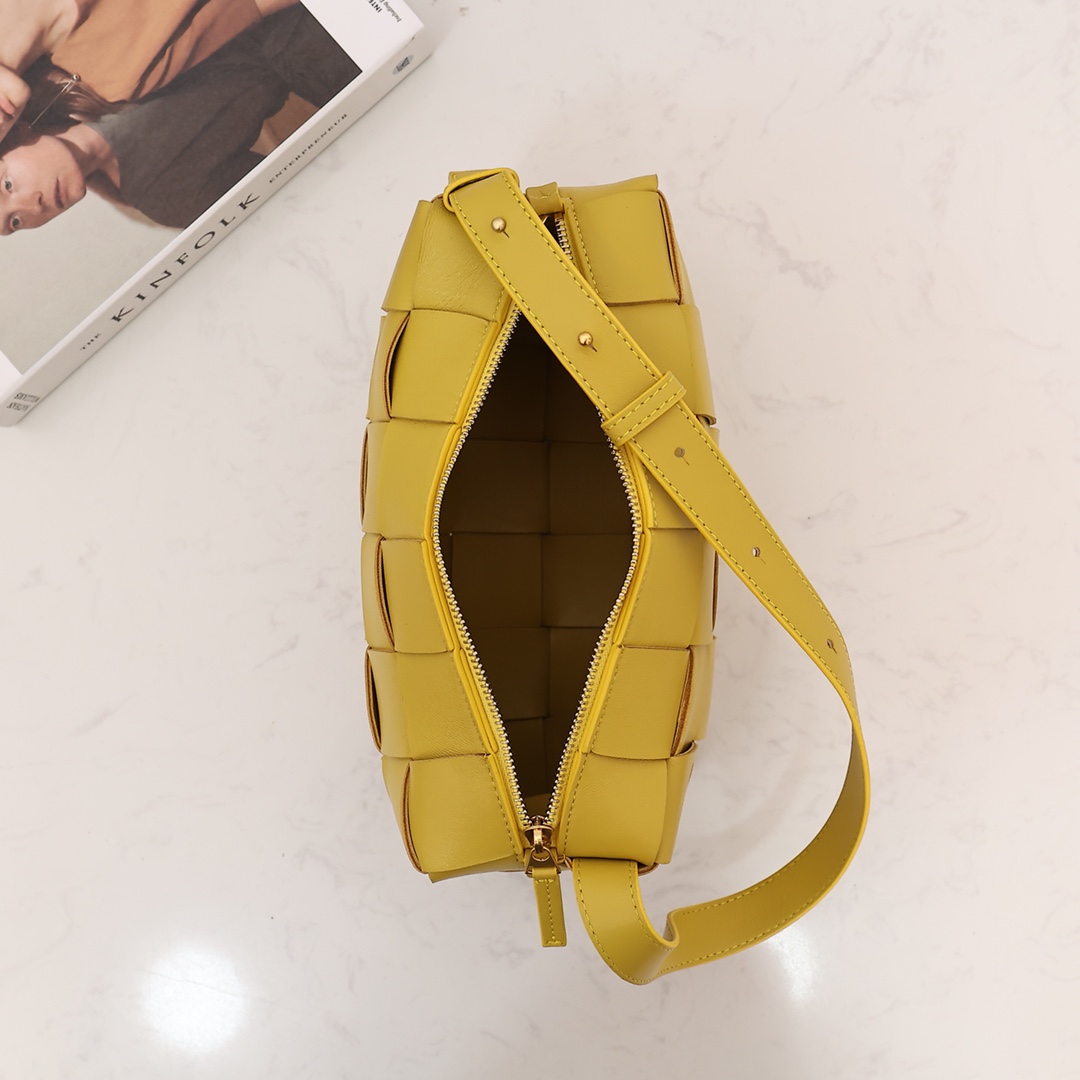 Bottega Veneta Brick Cassette - FashionPlug