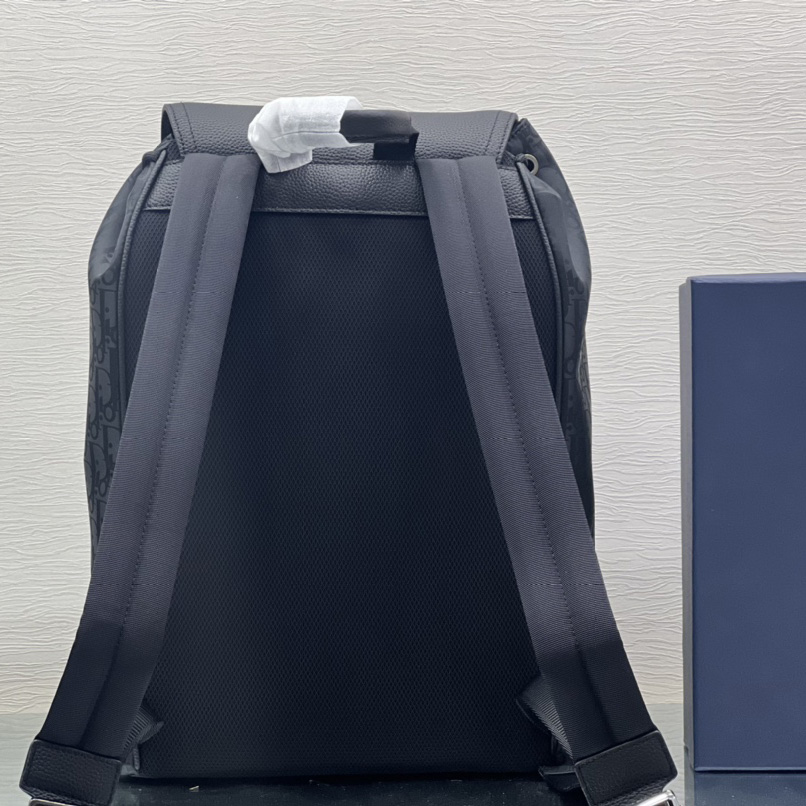 Dior Motion Backpack - FashionPlug