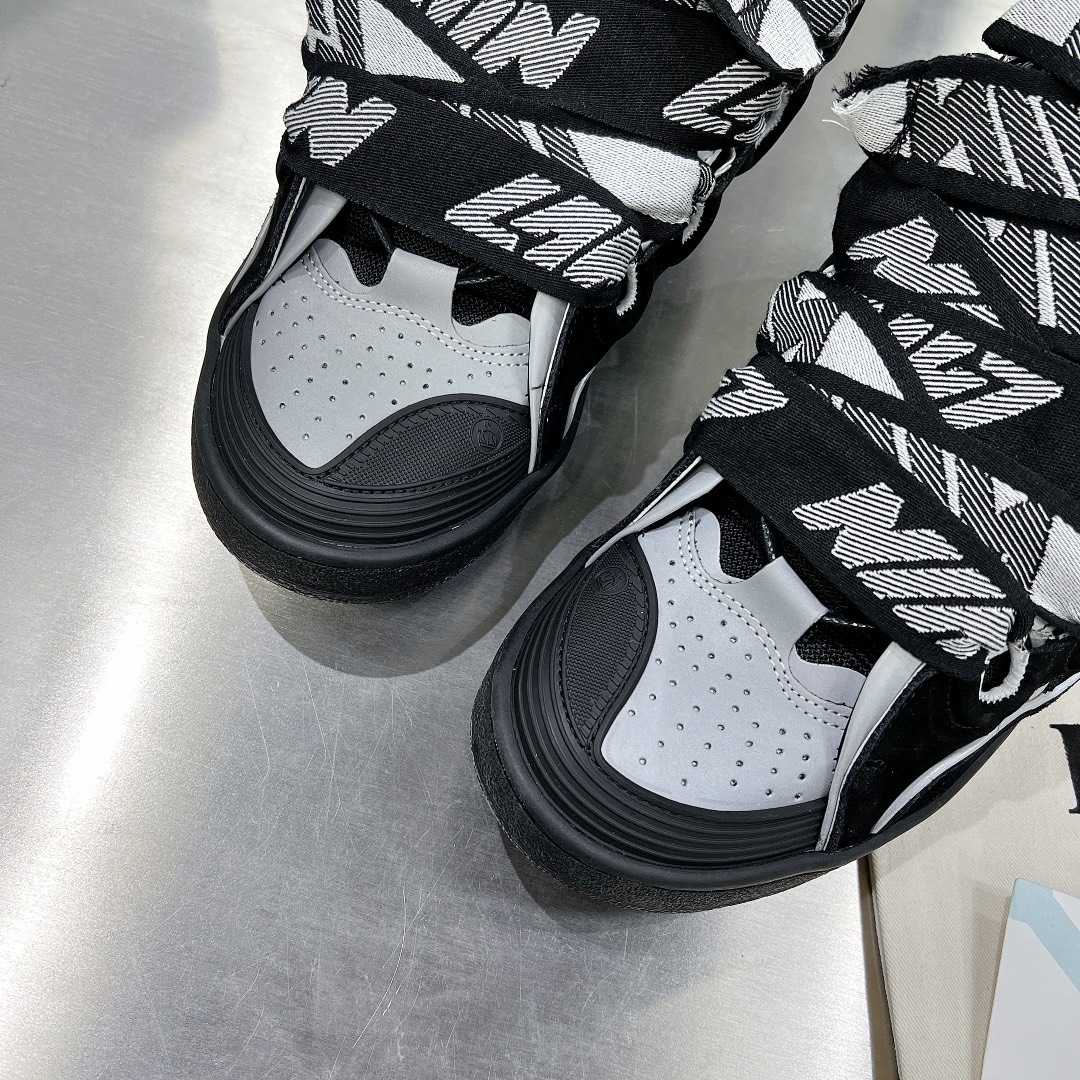 Lanvin Curb Sneakers - FashionPlug