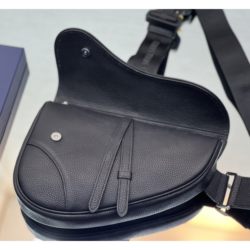 Dior Saddle Bag(20 x 28.6 x 5cm) - FashionPlug