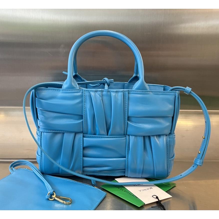 Bottega Veneta Mini Arco Tote Bag - FashionPlug