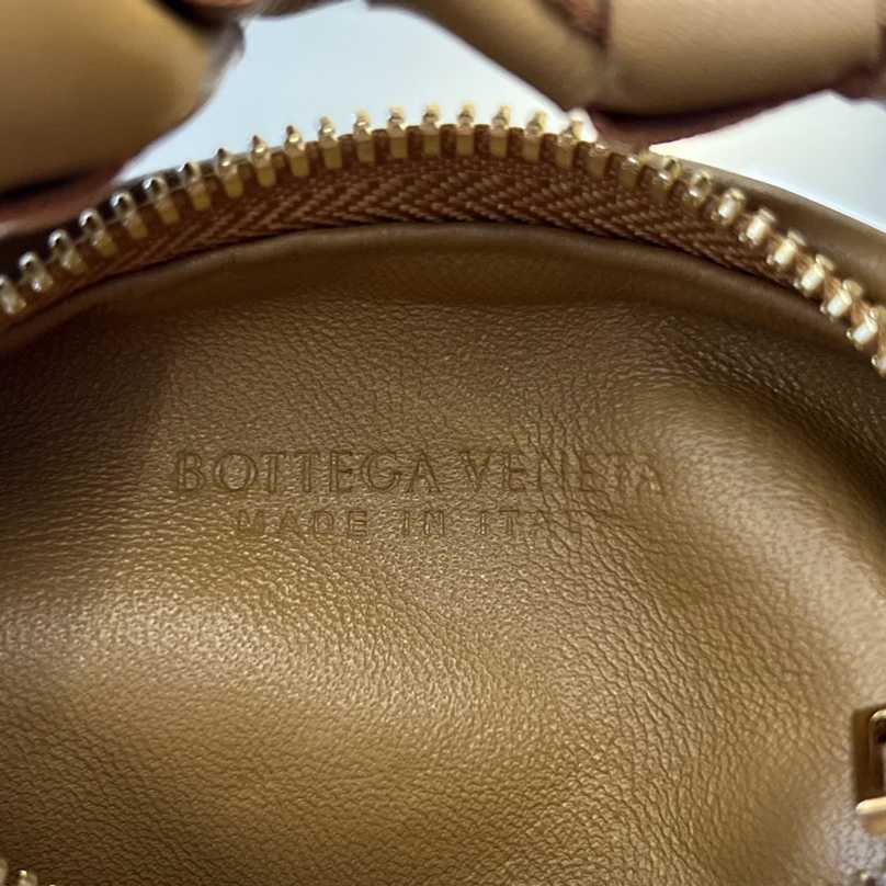 Bottega Veneta Candy Jodie - FashionPlug