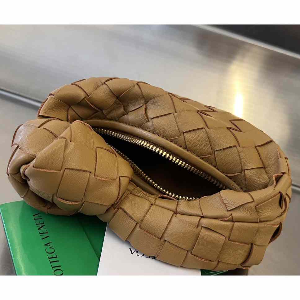 Bottega Veneta Candy Jodie - FashionPlug