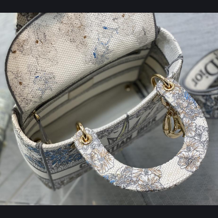 Dior Medium Lady D-lite Bag - FashionPlug