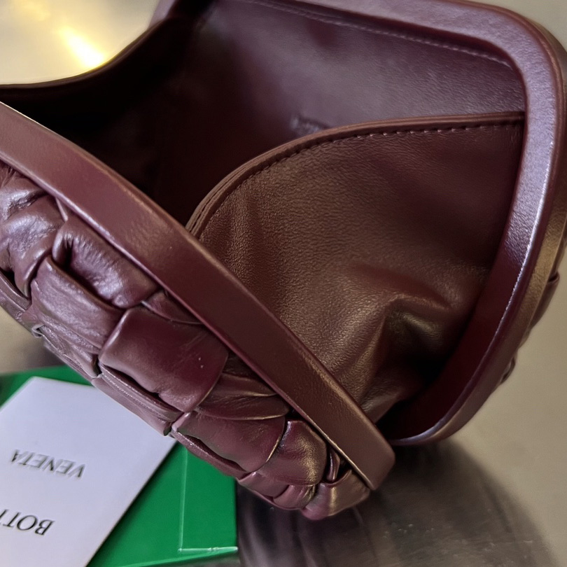 Bottega Veneta Knot - FashionPlug
