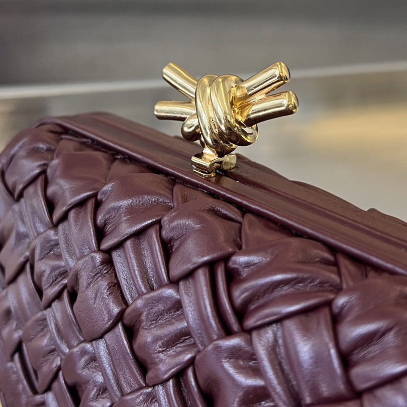 Bottega Veneta Knot - FashionPlug