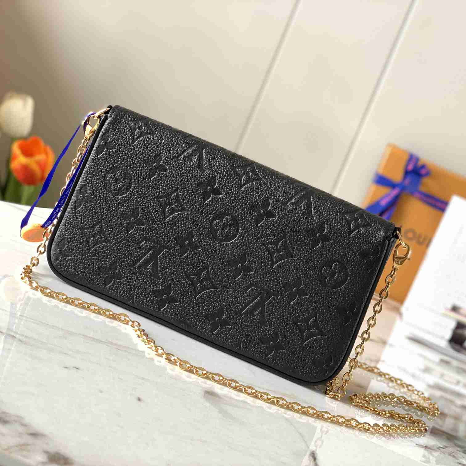 Louis Vuitton Félicie Pochette (21 x 12 x 3cm)   M64064 - FashionPlug
