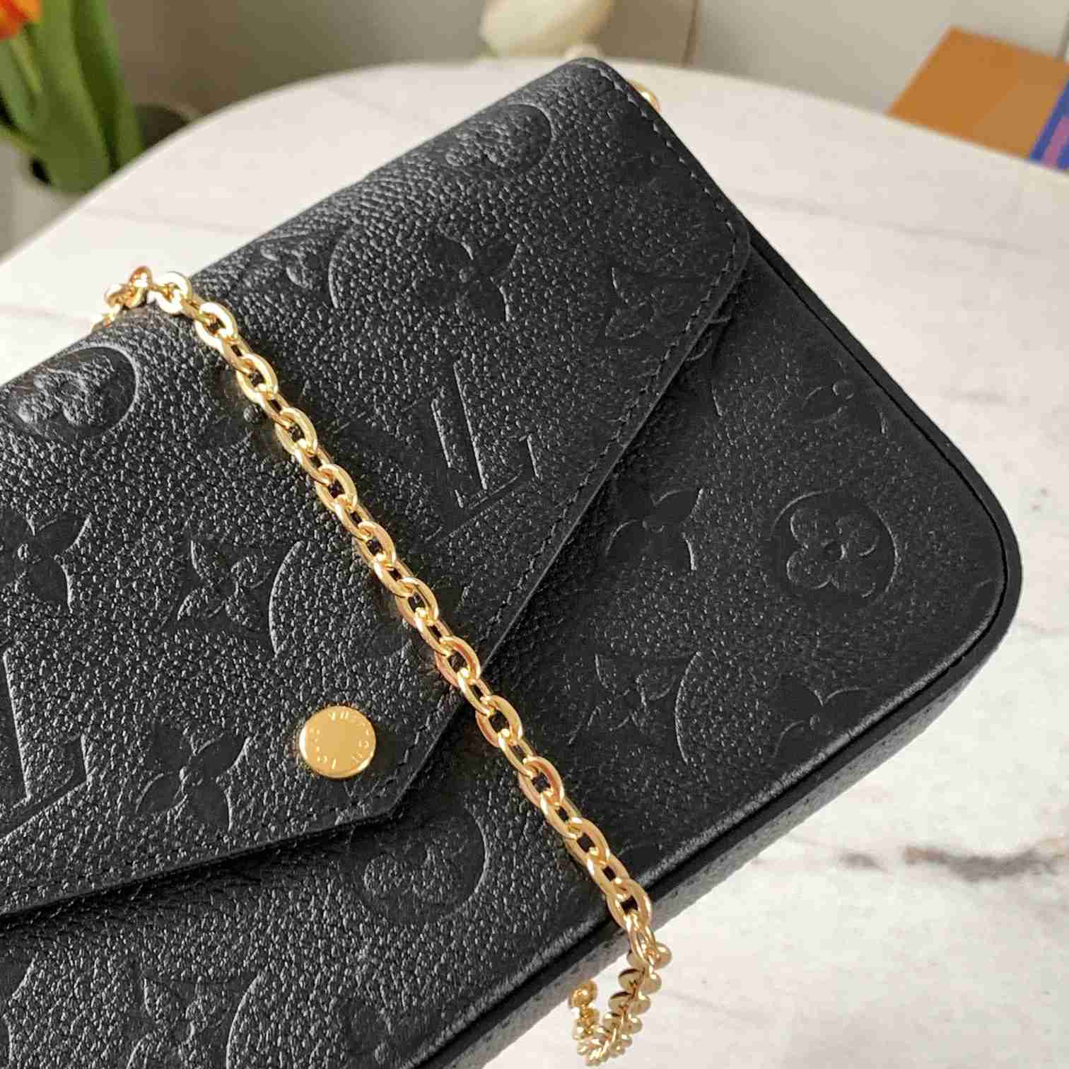 Louis Vuitton Félicie Pochette (21 x 12 x 3cm)   M64064 - FashionPlug