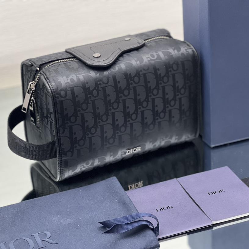 Dior Lingot Toiletry Case - FashionPlug