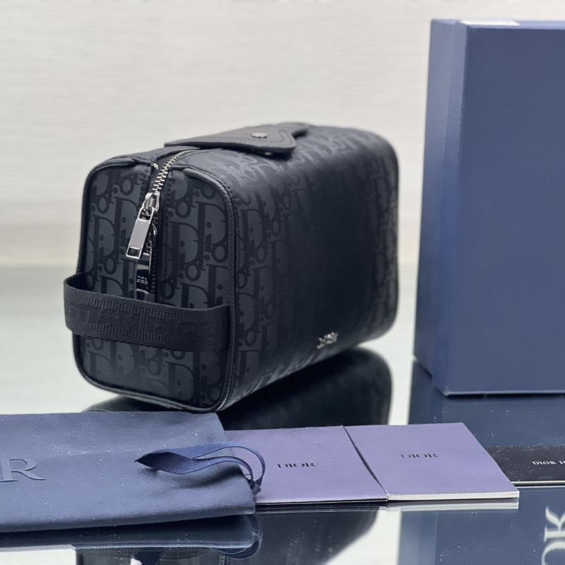 Dior Lingot Toiletry Case - FashionPlug