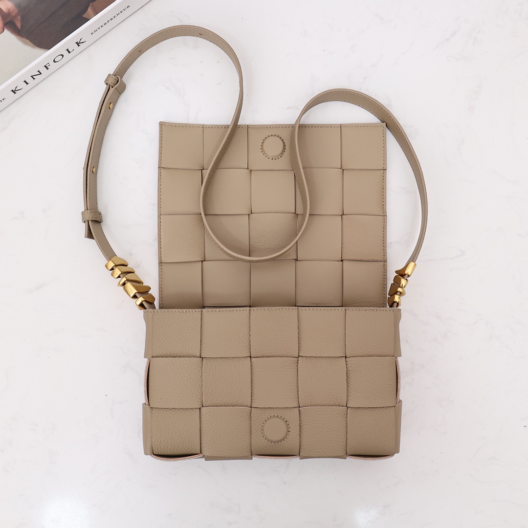 Bottega Veneta Cassette - FashionPlug