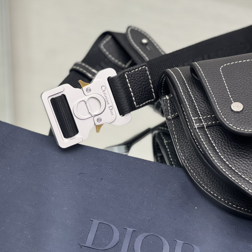 Dior Saddle Pouch - FashionPlug