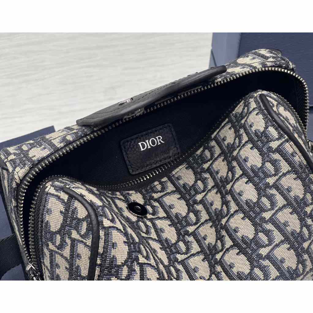 Dior Lingot Toiletry Case - FashionPlug