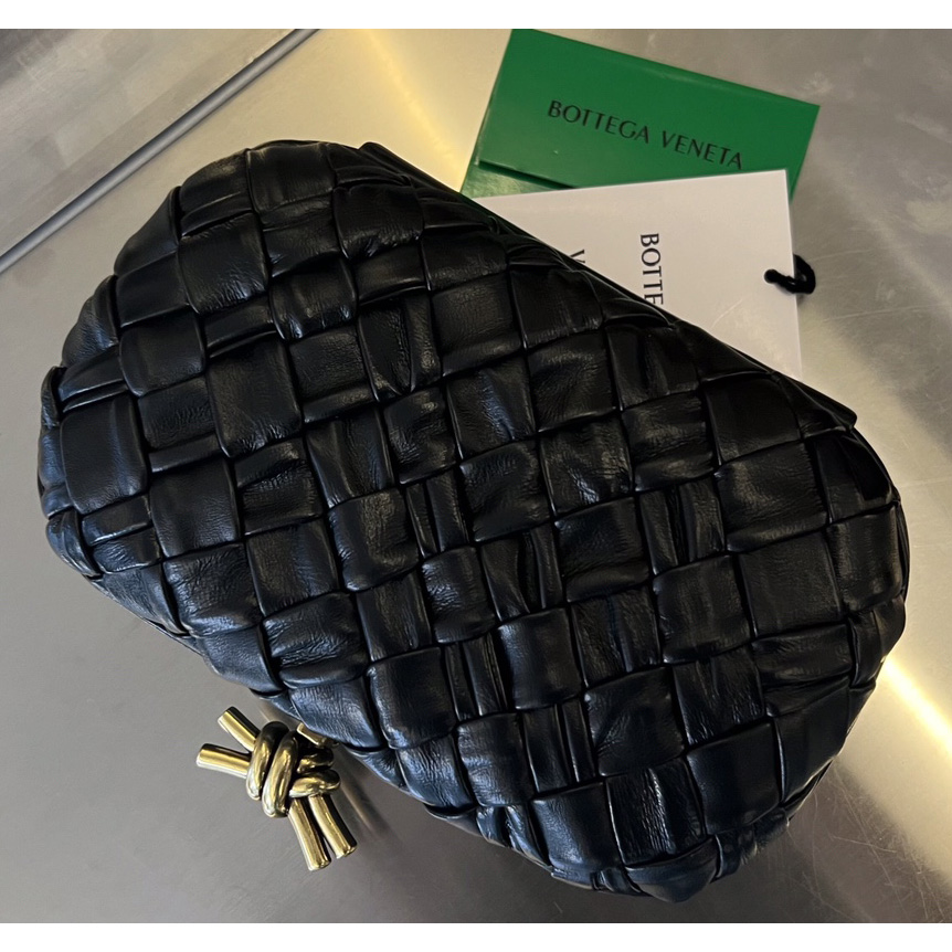 Bottega Veneta Knot - FashionPlug