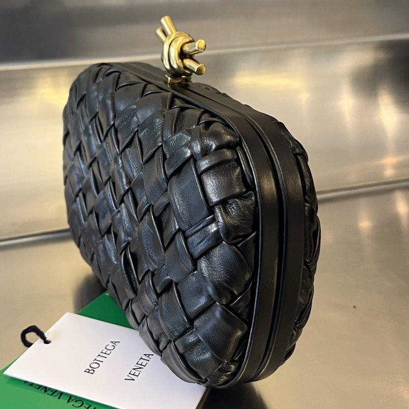 Bottega Veneta Knot - FashionPlug