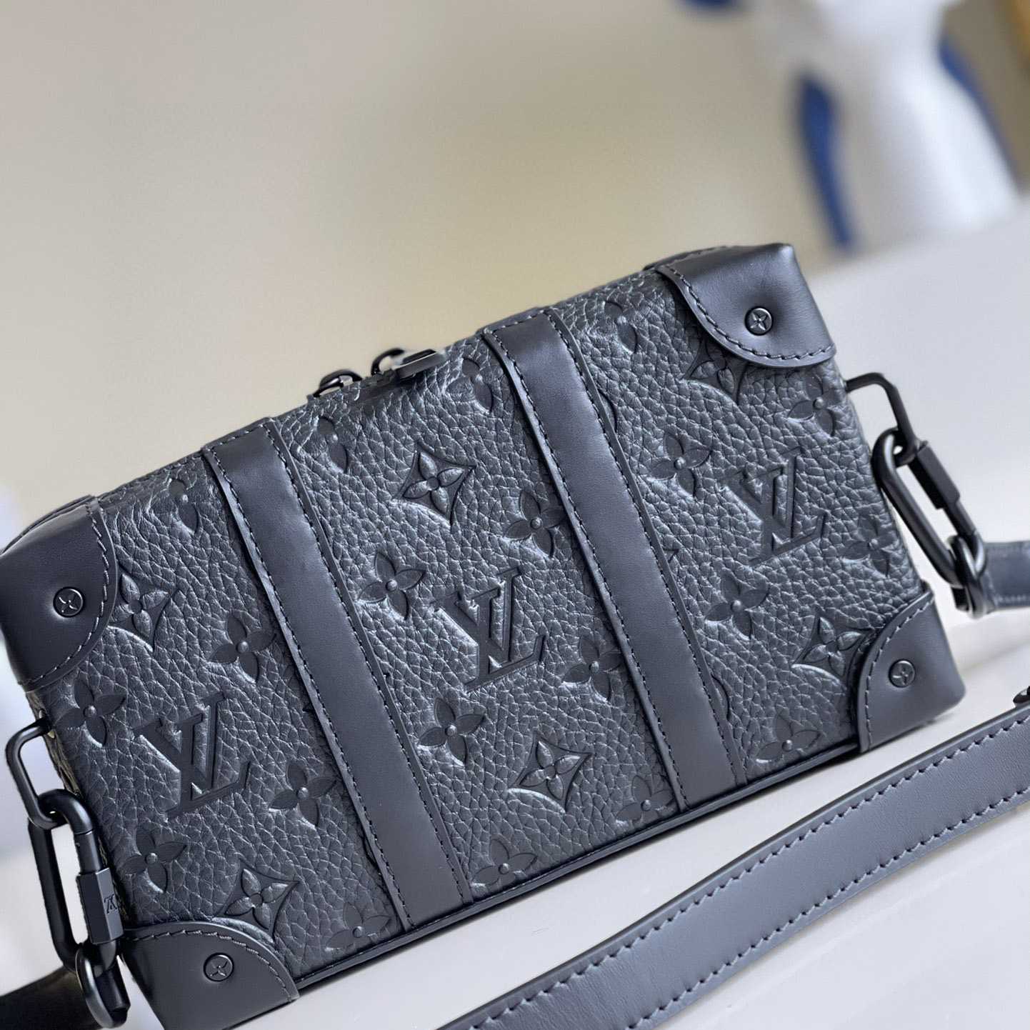Louis Vuitton Soft Trunk Wallet(22.5 x 14.0 x 5.0cm) M80224 - FashionPlug