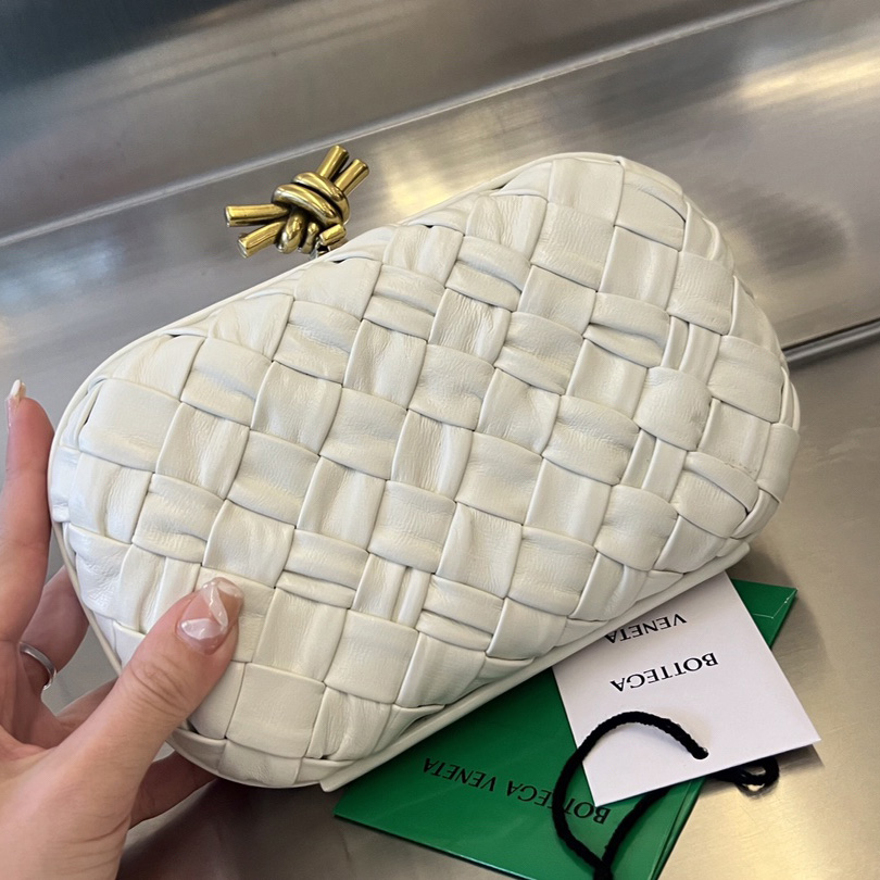 Bottega Veneta Knot - FashionPlug