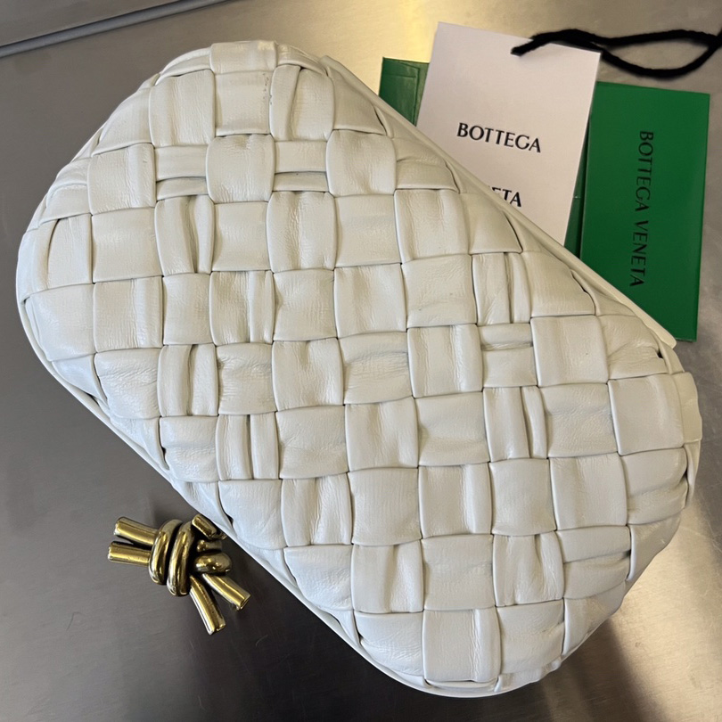 Bottega Veneta Knot - FashionPlug