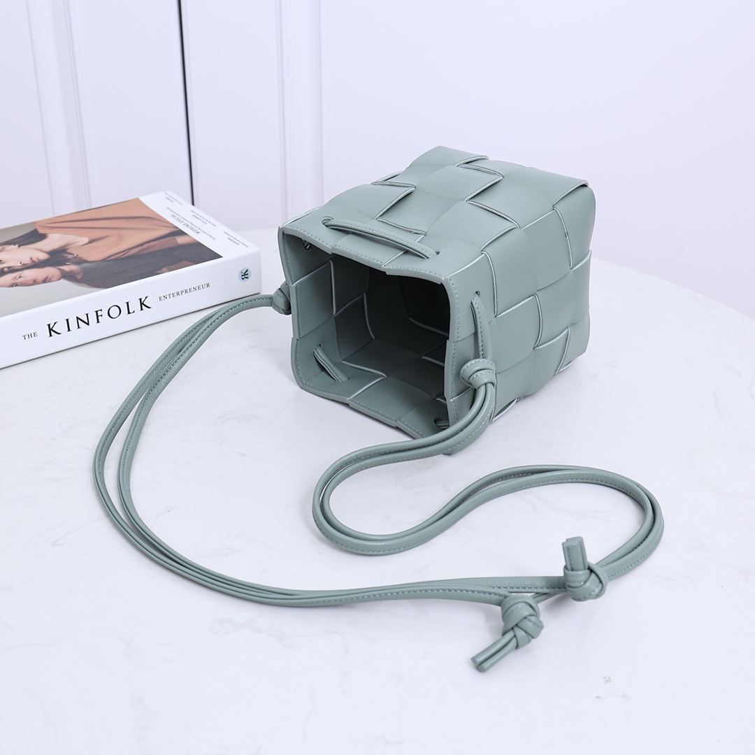 Bottega Veneta Small Cassette Bucket Bag - FashionPlug
