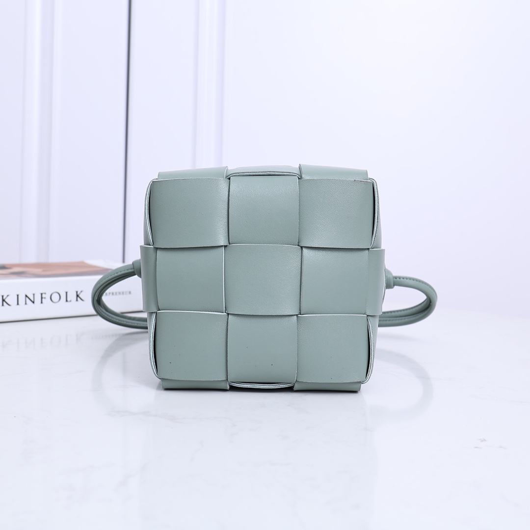 Bottega Veneta Small Cassette Bucket Bag - FashionPlug