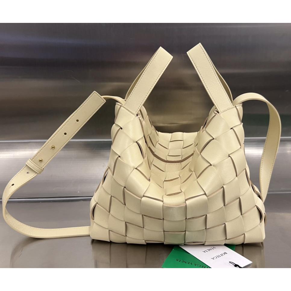 Bottega Veneta Bowling Cassette - FashionPlug