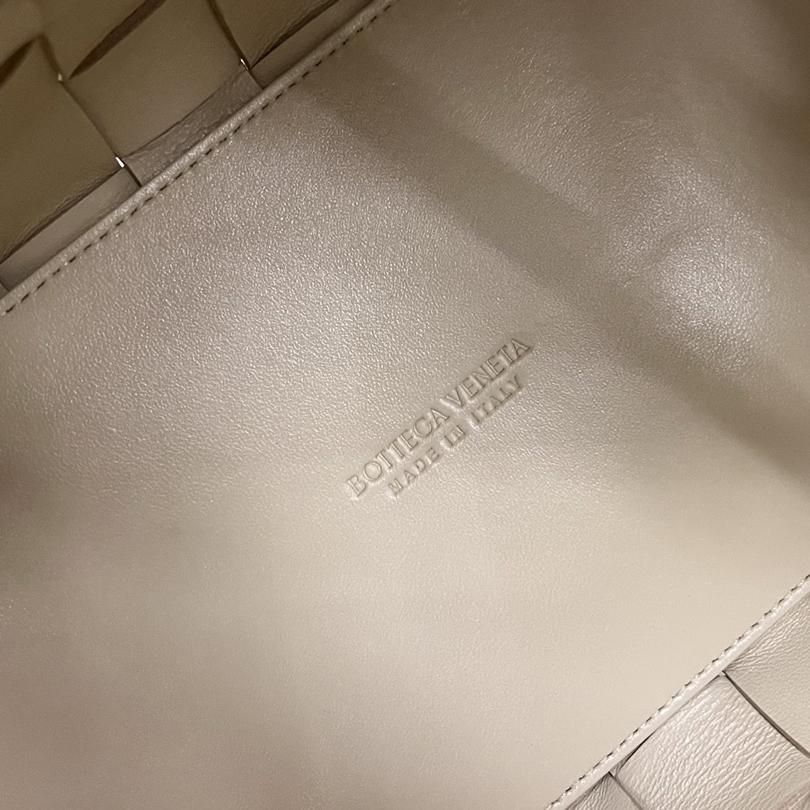 Bottega Veneta Bowling Cassette - FashionPlug
