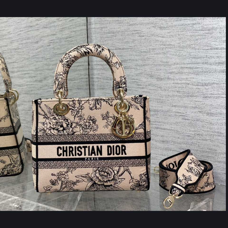 Dior Medium Lady D-lite Bag - FashionPlug