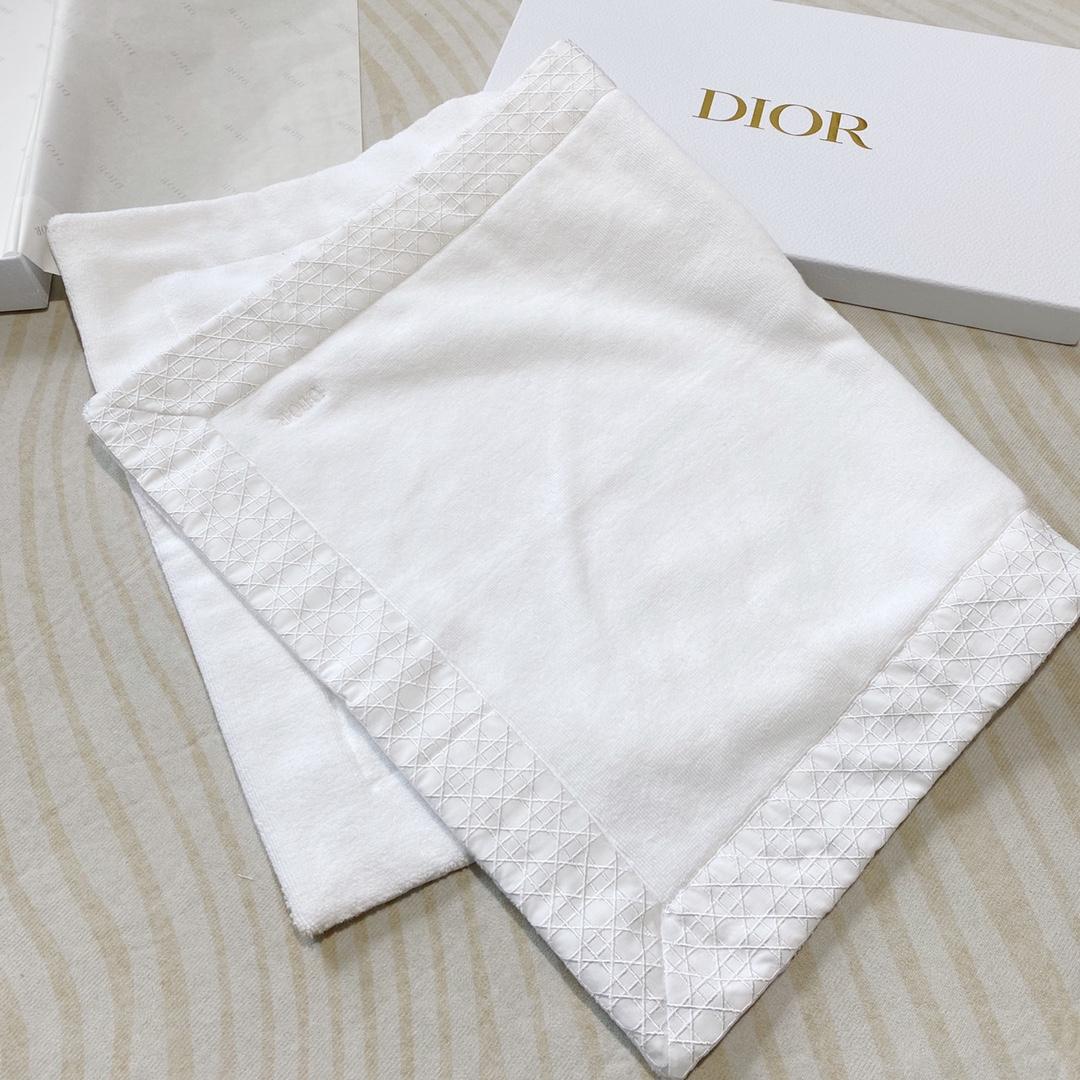 Dior Bath Mat - FashionPlug