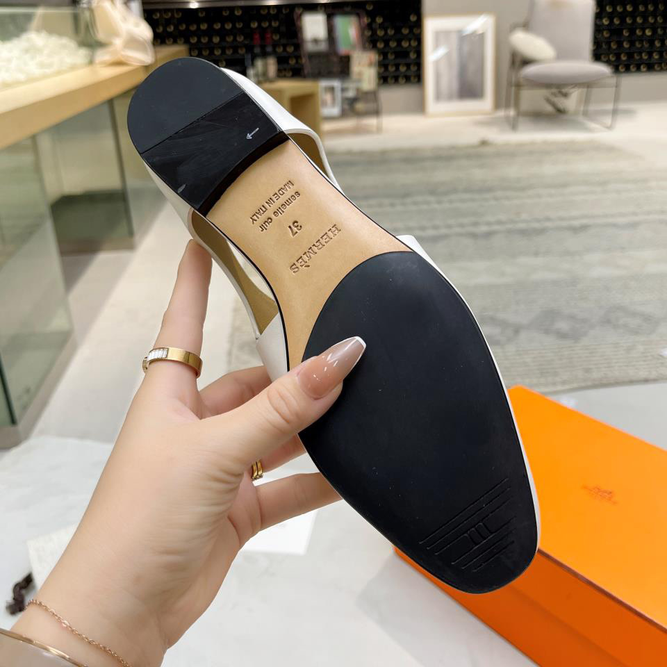 Hermes Lace-Up Shoes - FashionPlug