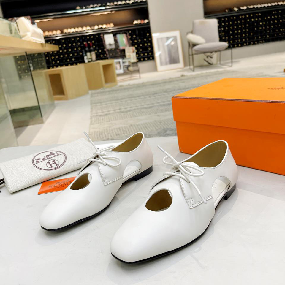 Hermes Lace-Up Shoes - FashionPlug