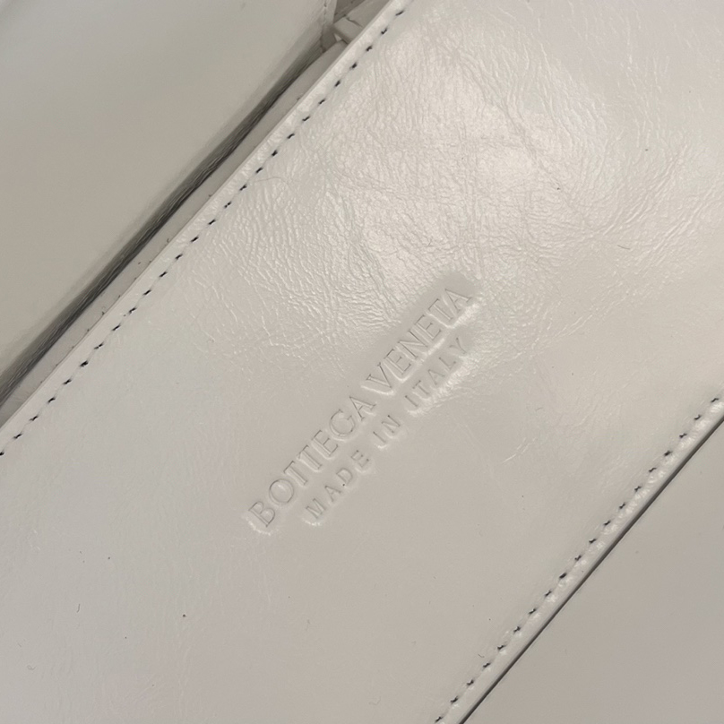 Bottega Veneta Mini Arco Tote Bag - FashionPlug