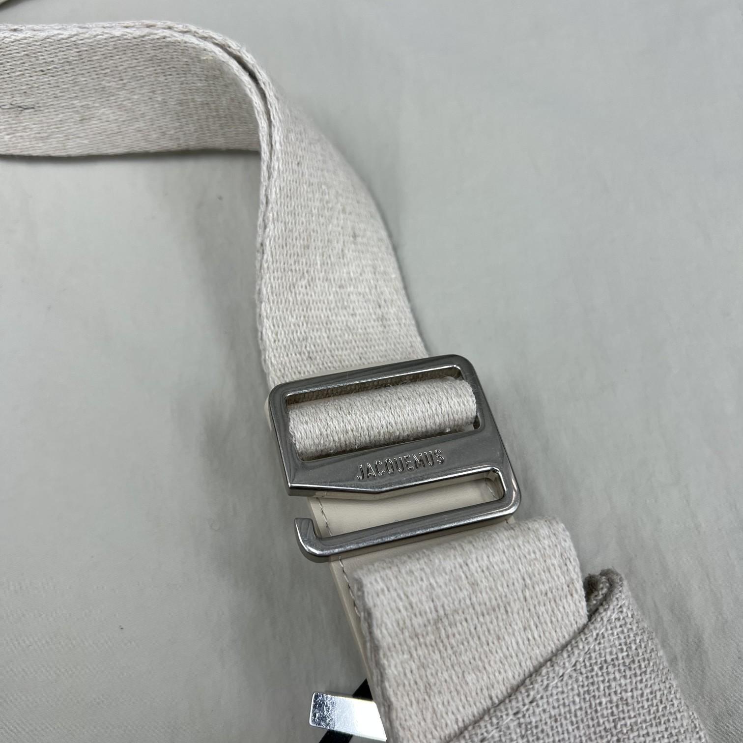 Jacquemus Le Bisou Gros Grain Buckled Shoulder Bag - FashionPlug