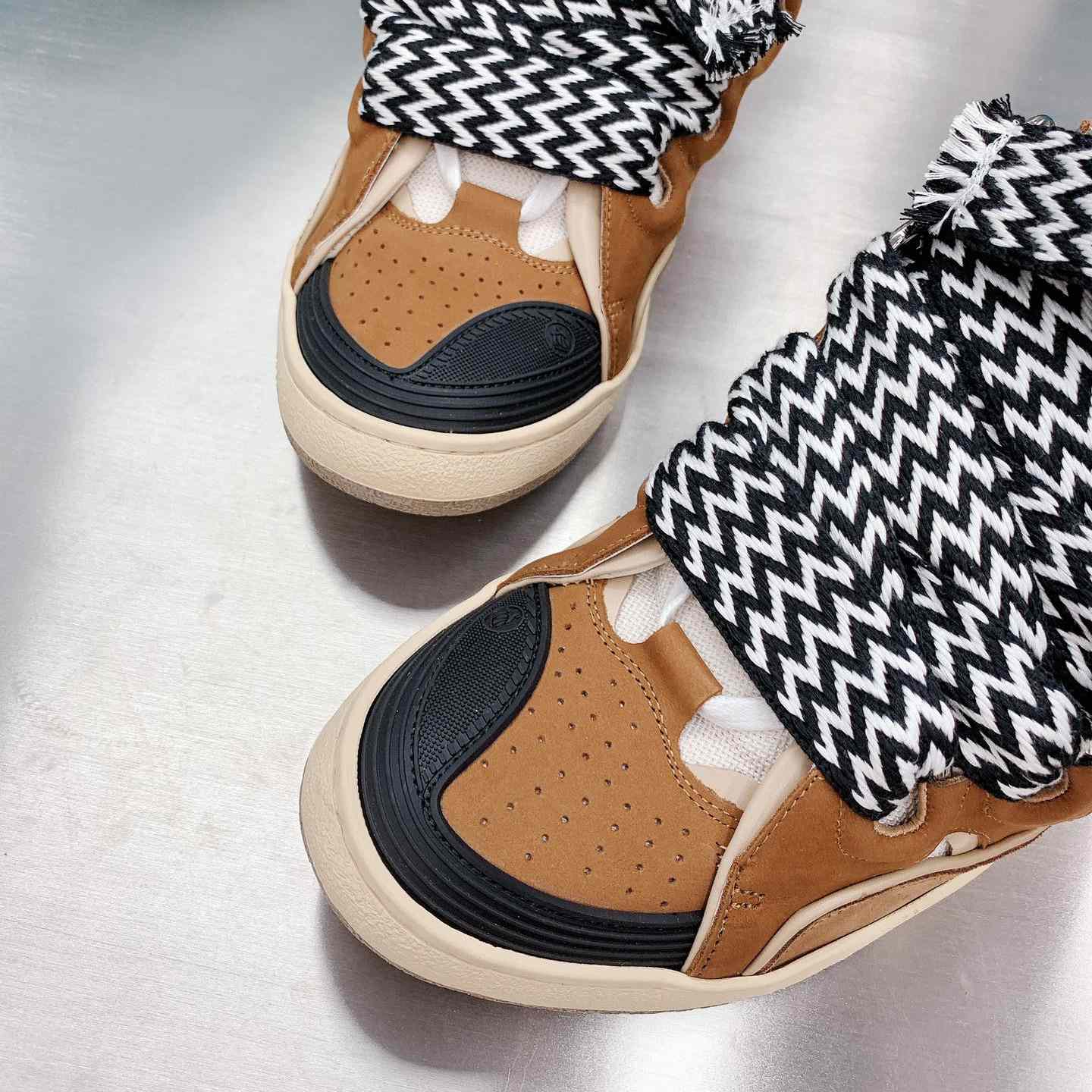 Lanvin Curb Sneakers - FashionPlug