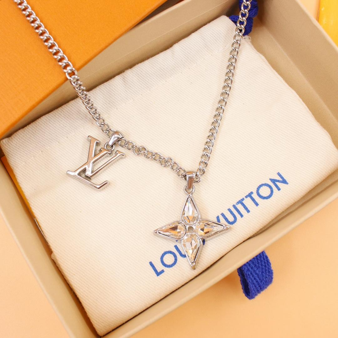 Louis Vuitton Flower Cut Necklace    M00680 - FashionPlug
