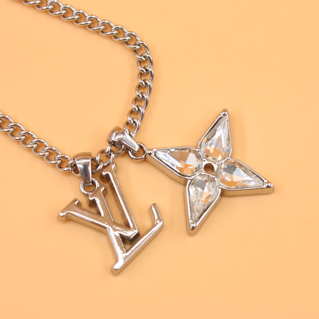 Louis Vuitton Flower Cut Necklace    M00680 - FashionPlug