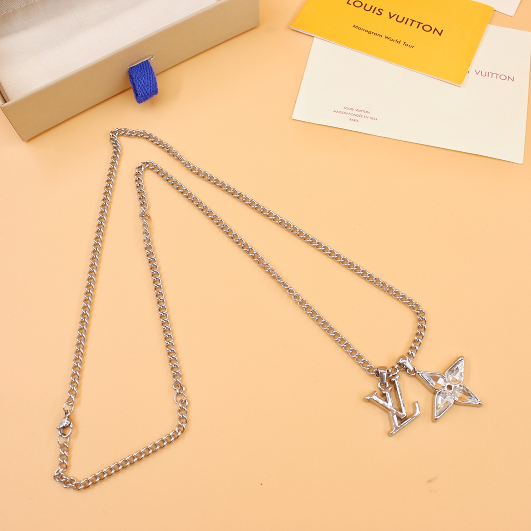 Louis Vuitton Flower Cut Necklace    M00680 - FashionPlug