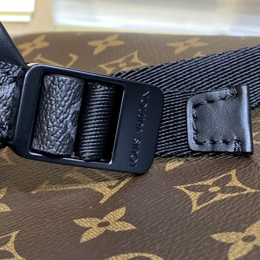 Louis Vuitton Discovery Backpack   M57965 - FashionPlug
